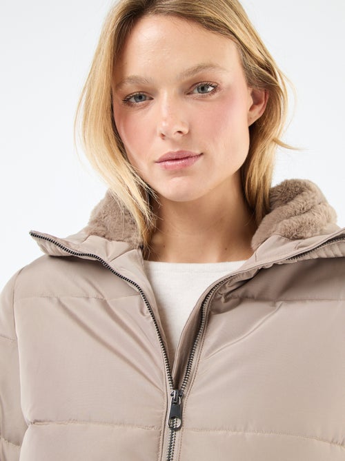 Casaco almofadado comprido com capuz - Kiabi