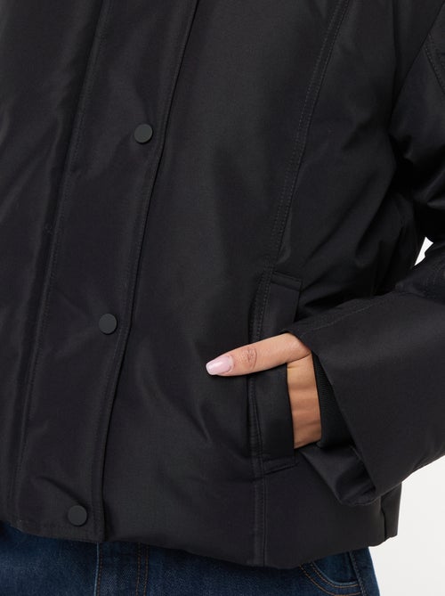 Casaco almofadado curto com capuz e efeito pele 'JDY' - Kiabi