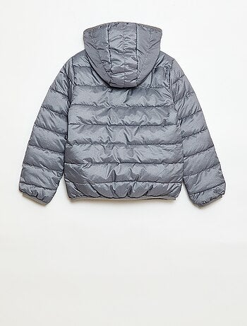 Casaco almofadado leve com capuz