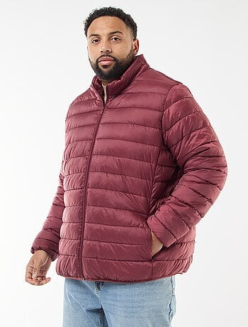 Casaco almofadado leve liso com mangas compridas e gola alta