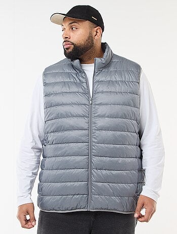 Casaco acolchoado leve sem mangas com gola alta