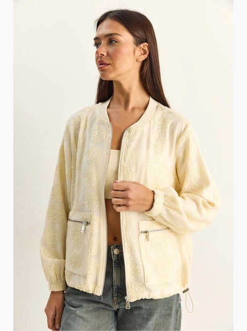 Casaco bomber com bordado floral lucci - Kiabi Casaco bomber com bordado floral lucci - Kiabi