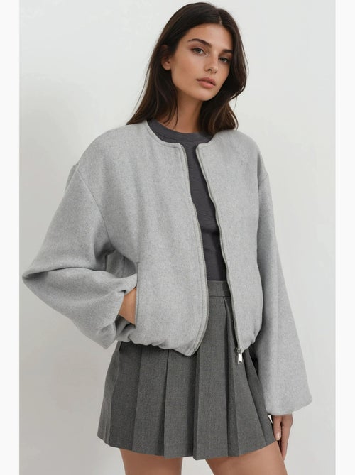 Casaco bomber oversized texturizado com fecho de correr integral hiccup - Kiabi Casaco bomber oversized texturizado com fecho de correr integral hiccup - Kiabi
