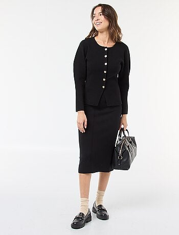 Casaco com botões dourados