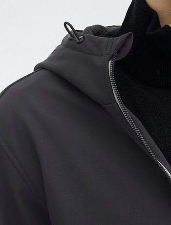 Casaco com capuz softshell liso