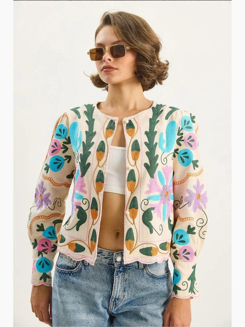 Casaco com estampado floral lucci - Kiabi Casaco com estampado floral lucci - Kiabi