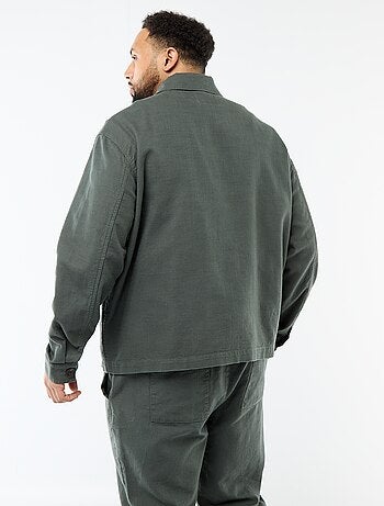 Casaco com fecho éclair e gola de camisa