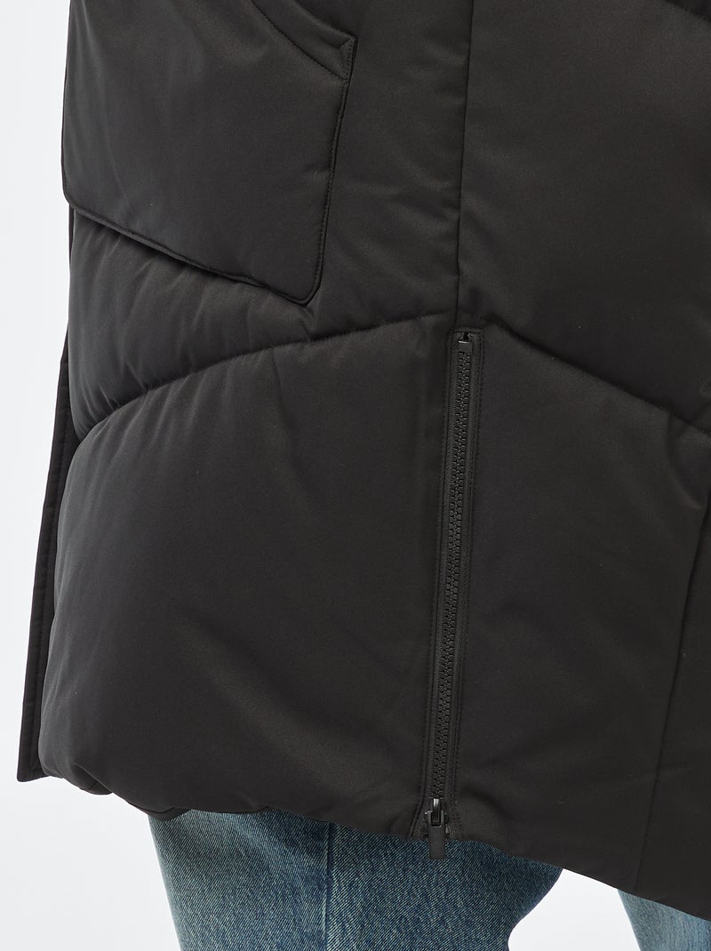 Casaco comprido acolchoado com capuz e bolsos com forro polar Preto - Kiabi