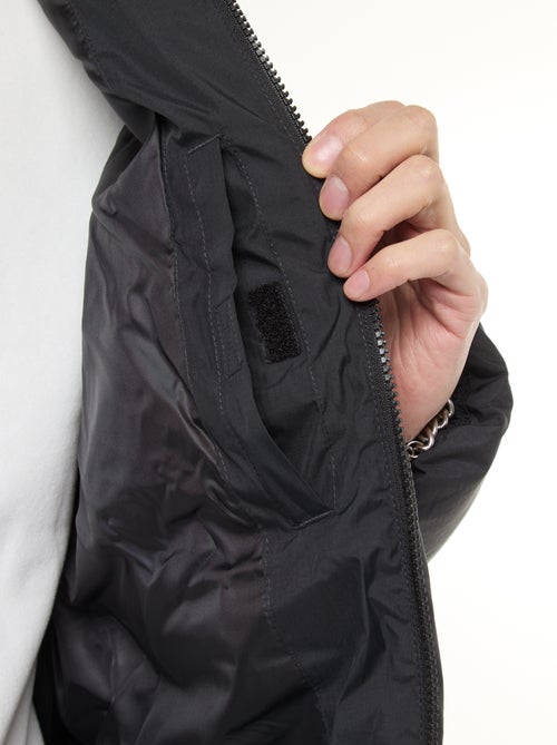 Casaco comprido acolchoado com capuz liso - Kiabi