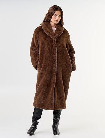 Casaco comprido de pelo sintético