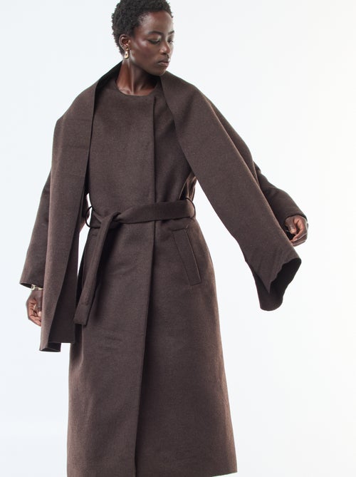 Casaco comprido estilo lã com gola redonda e cachecol cosido - Kiabi