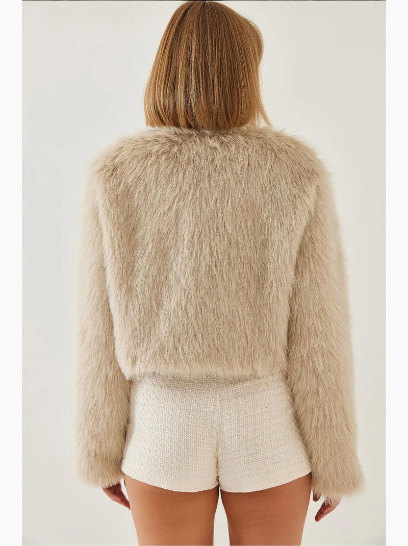 Casaco crop boxy em pelo sintético lucci Bege-argila - Kiabi