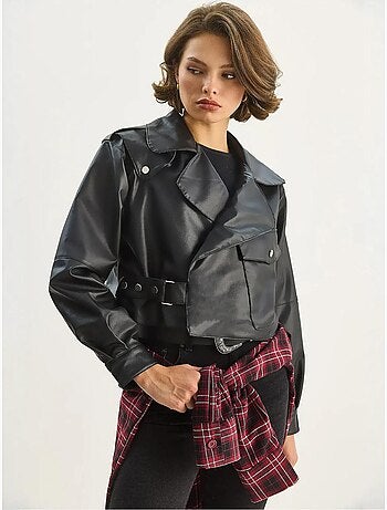 Casaco cropped oversized em pele sintética lucci