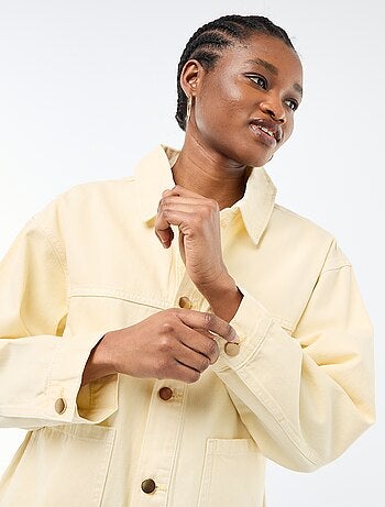 Casaco curto de ganga com 2 bolsos de chapa