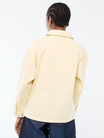 Casaco curto de ganga com 2 bolsos de chapa