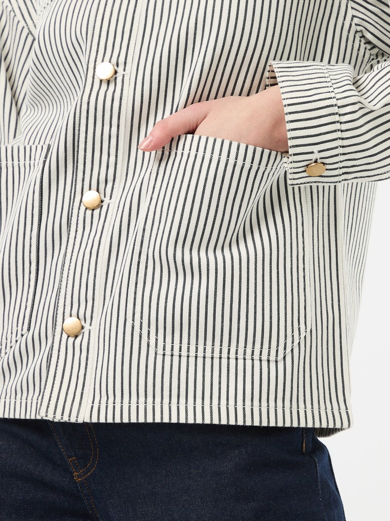 Casaco curto de ganga com 2 bolsos de chapa Branco - Kiabi