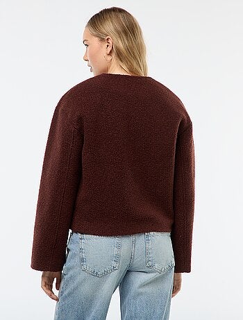 Casaco curto em imitação de lã com cachecol removível