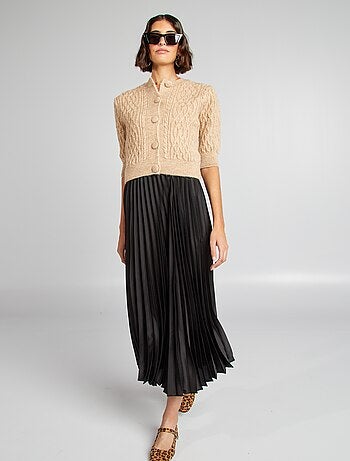 Casaco curto em malha entrançada