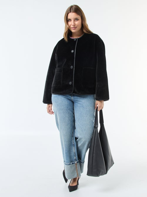 Casaco curto em pelo sintético - Kiabi