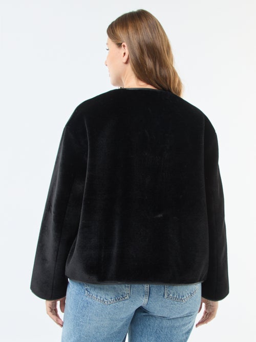 Casaco curto em pelo sintético - Kiabi