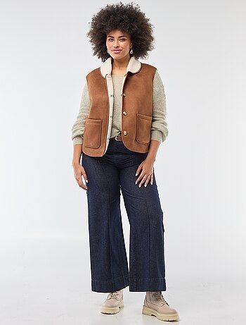 Casaco curto reversível sem mangas