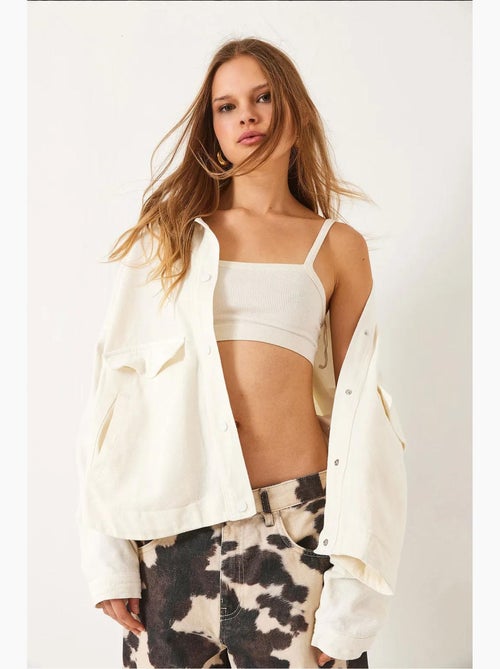 Casaco de gabardine com bolsos e botões com colarinho de camisa lucci - Kiabi Casaco de gabardine com bolsos e botões com colarinho de camisa lucci - Kiabi