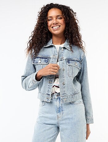 Casaco de ganga com bolsos de aba