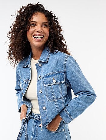 Casaco de ganga com bolsos de aba