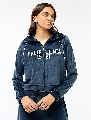 Casaco de gola alta em veludo