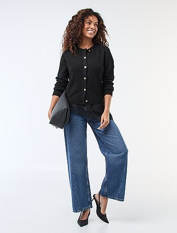 Colete de malha com botões dourados