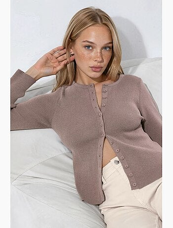 Camisola de malha justa com gola redonda e botões hiccup