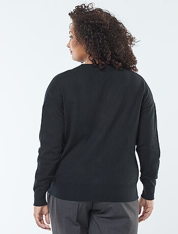 Casaco de malha fina com abertura de botões