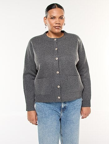 Casaco de malha grossa com botões fantasia