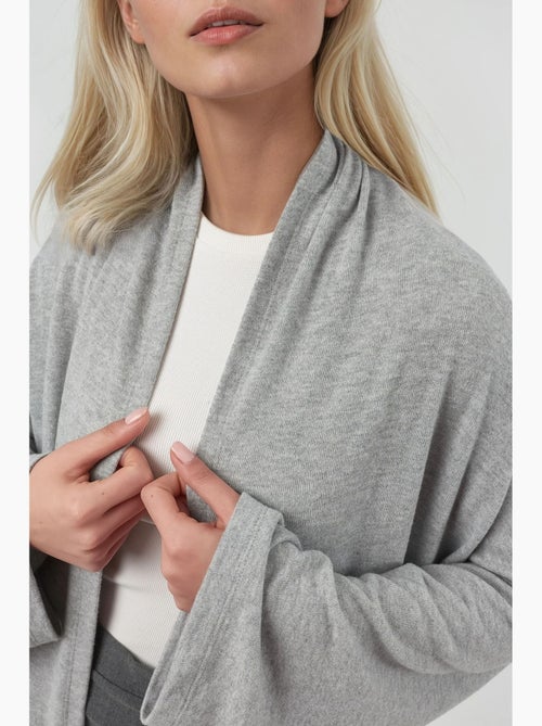 Casaco de malha longline relaxed fit aberto à frente com gola xale busem - Kiabi Casaco de malha longline relaxed fit aberto à frente com gola xale busem - Kiabi