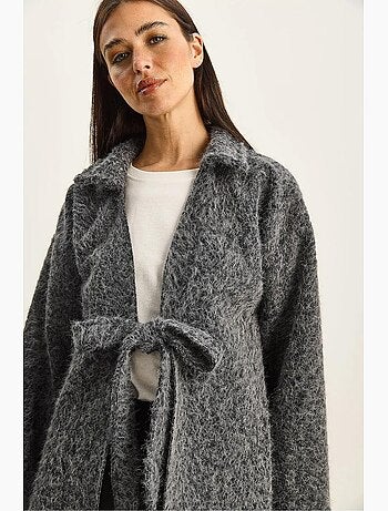 Casaco de malha oversized texturizado com decote em v e fecho de atar lucci