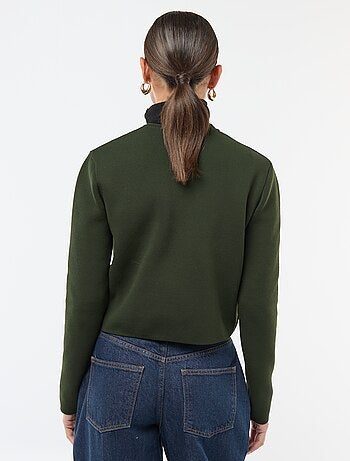 Cardigan com botões dourados em malha texturizada