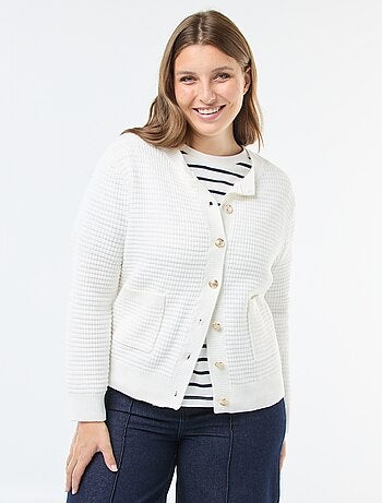 Casaco de malha waffle com botões dourados