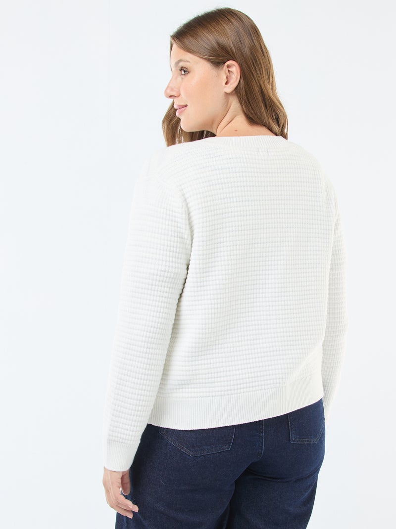 Casaco de malha waffle com botões dourados Bege - Kiabi