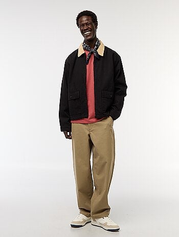 Casaco em sarja com fecho e gola canelada