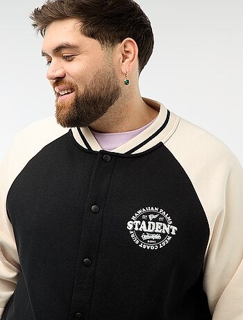 Casaco estilo universitário mangas raglã