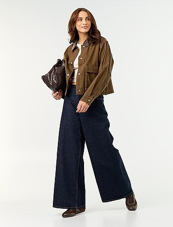 Casaco estilo workwear de ganga com gola de veludo