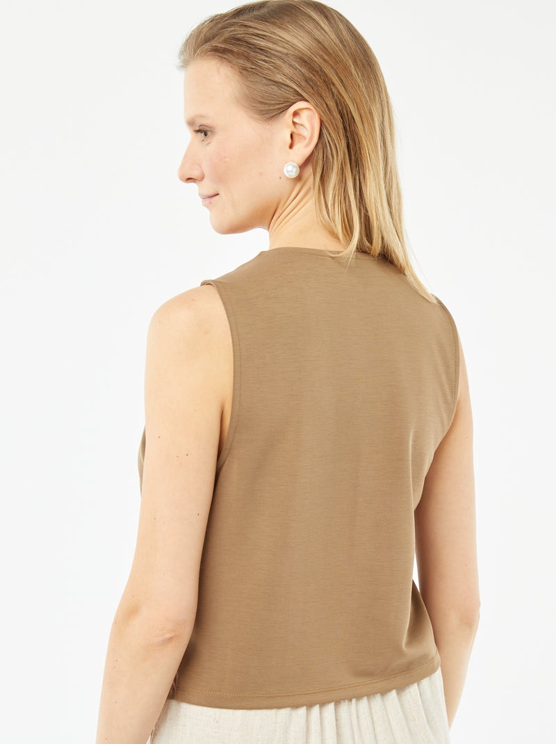 Casaco leve sem mangas com abertura com botões CASTANHO - Kiabi