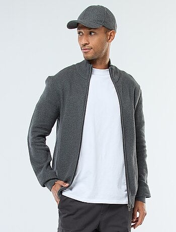 Casaco liso de malha e gola alta