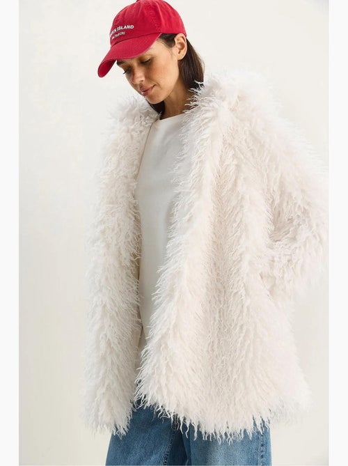 Casaco oversize com capuz em pelo sintético lucci - Kiabi Casaco oversize com capuz em pelo sintético lucci - Kiabi
