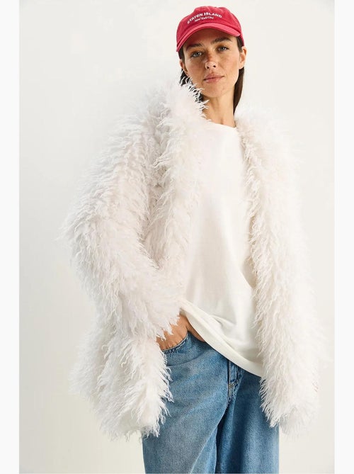 Casaco oversize com capuz em pelo sintético lucci - Kiabi Casaco oversize com capuz em pelo sintético lucci - Kiabi