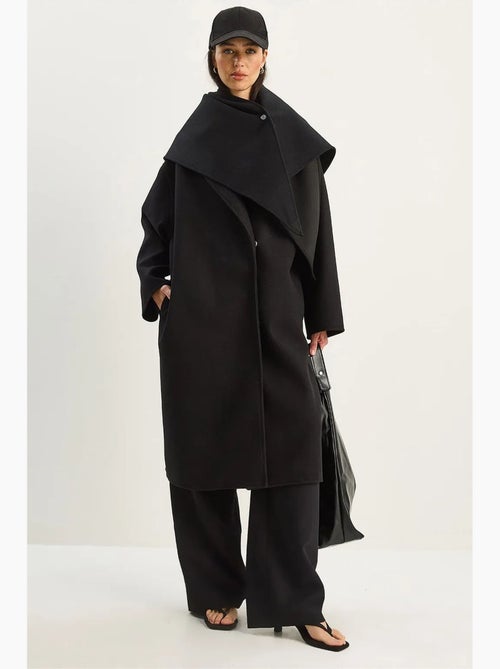 Casaco oversize comprido com gola xale e fecho de botões lucci - Kiabi Casaco oversize comprido com gola xale e fecho de botões lucci - Kiabi