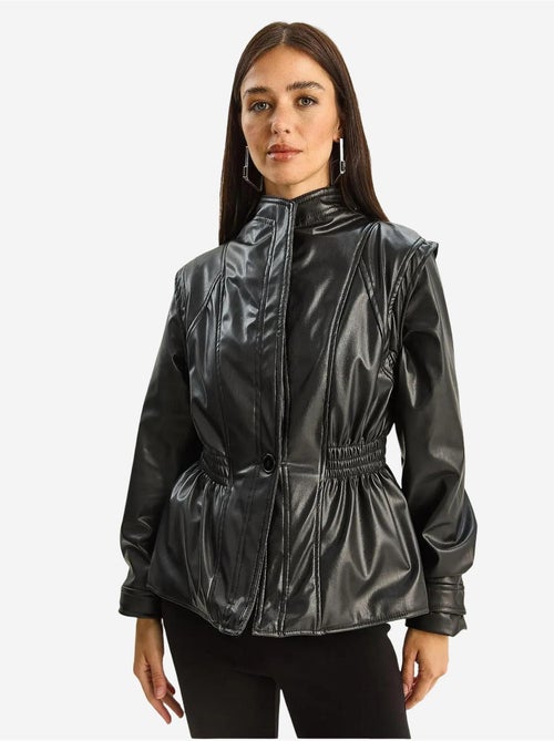 Casaco oversize em pele sintética com fecho de correr lucci - Kiabi Casaco oversize em pele sintética com fecho de correr lucci - Kiabi