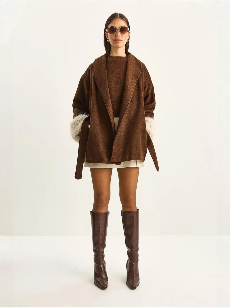Casaco oversized em feltro com gola xale e punhos em pelo sintético lucci Castanho-chocolate - Kiabi