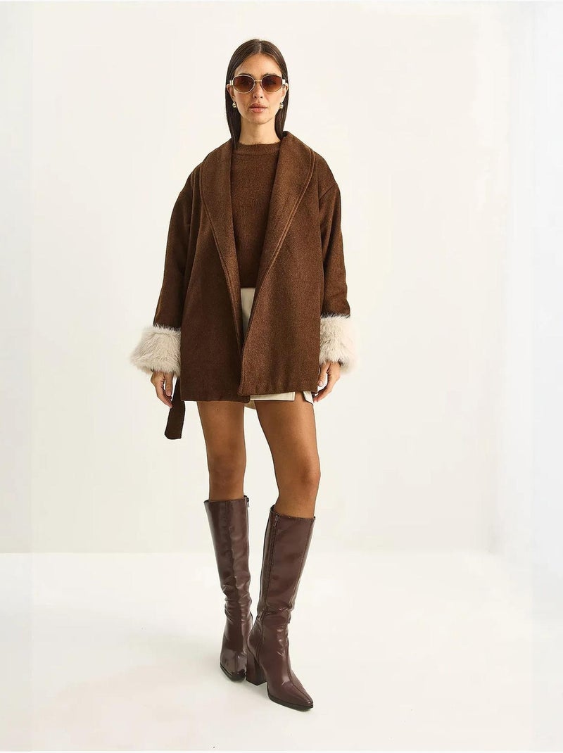 Casaco oversized em feltro com gola xale e punhos em pelo sintético lucci Castanho-chocolate - Kiabi