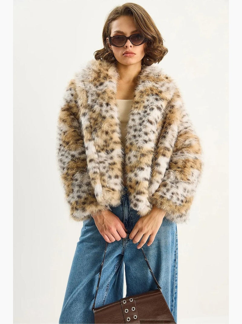 Casaco oversized em pelo sintético com estampado leopardo lucci Bege natural - Kiabi